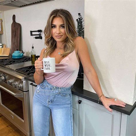 jessie james decker nipples